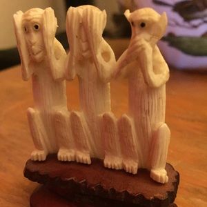 Classic see no hear no speak no 3 ivory monkeys